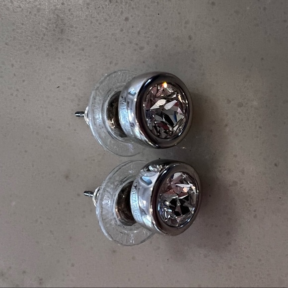 Silver cased crystal from Swarovski Harley pierced earring - Picture 2 of 3